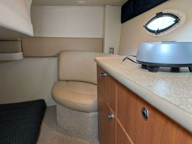 35ft Bayliner Yacht For Sale