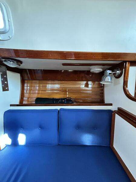 28ft Morris Yacht For Sale