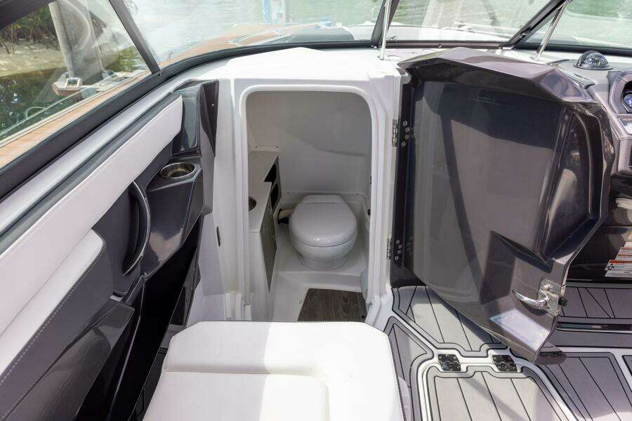 26ft Monterey Yacht For Sale