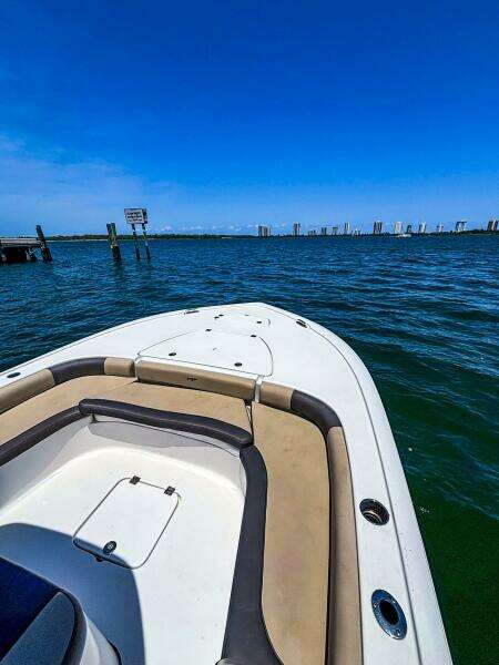 25ft Tidewater Yacht For Sale
