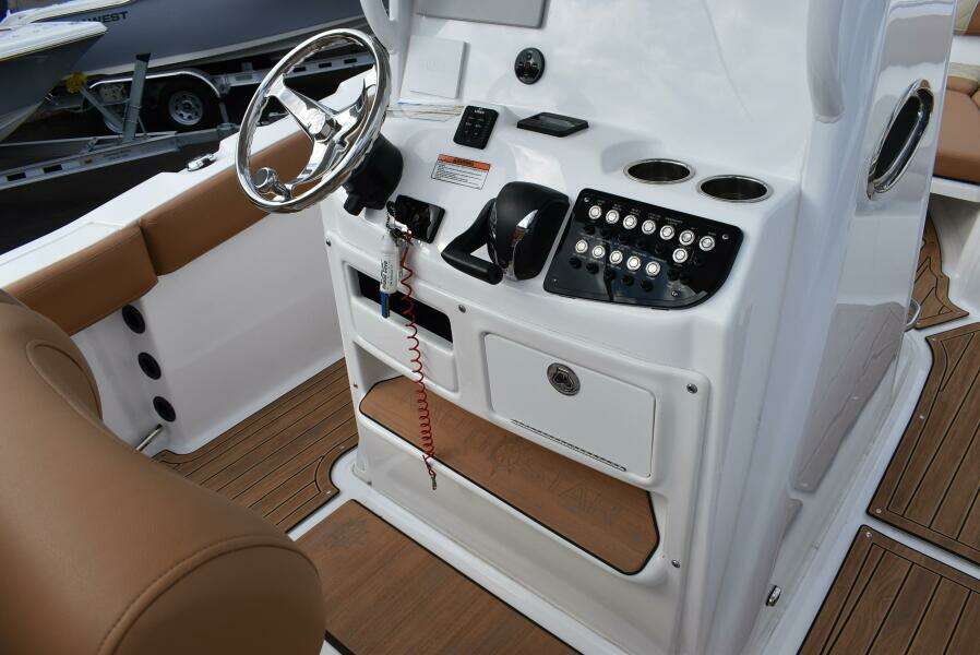 24ft NauticStar Yacht For Sale