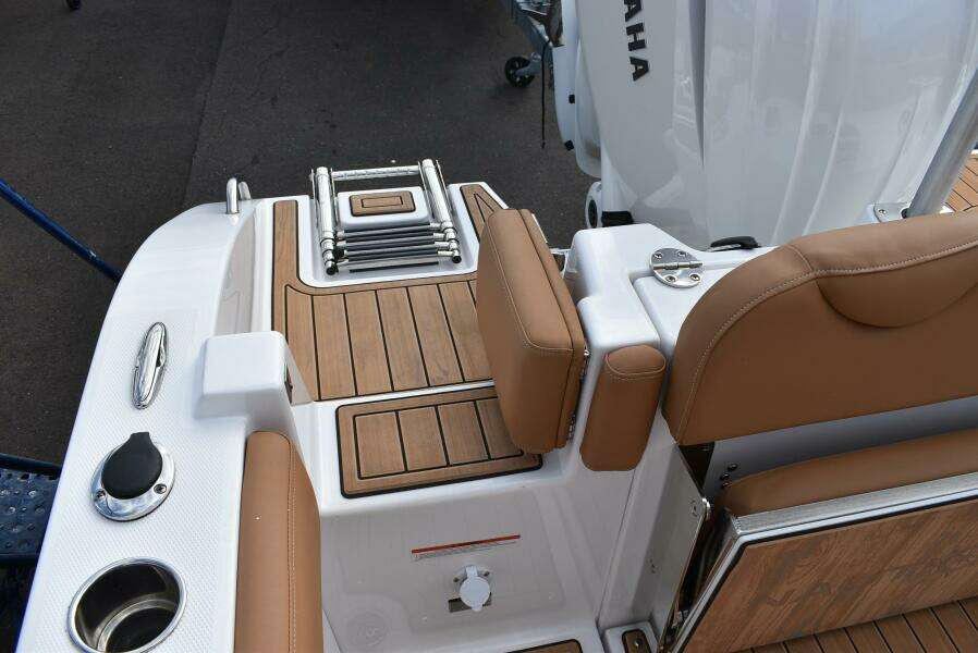 24ft NauticStar Yacht For Sale