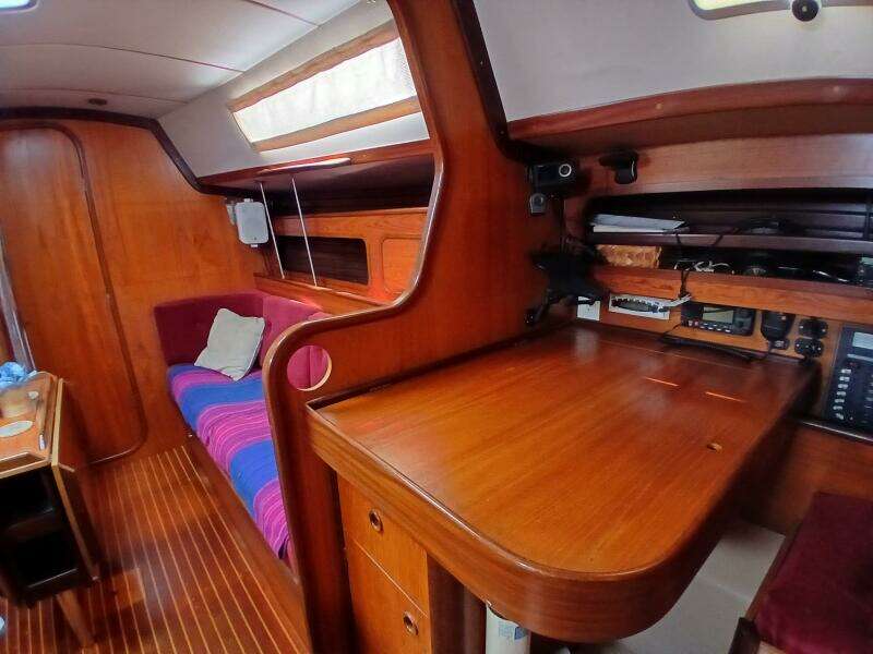 37ft Beneteau Yacht For Sale