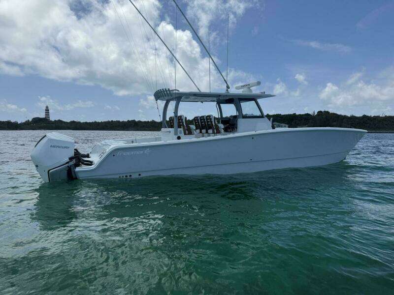 38ft Freeman Yacht For Sale