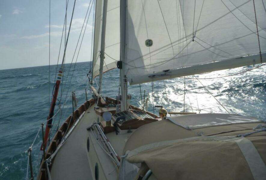 Stravaigin 28ft Sam L  Morse Yacht For Sale