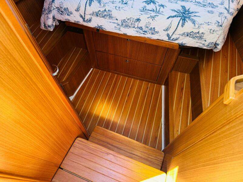 34ft True North Yacht For Sale