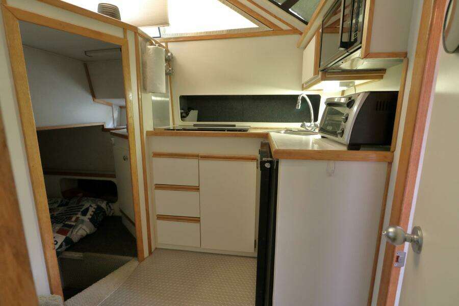 32ft Chris Craft Yacht For Sale