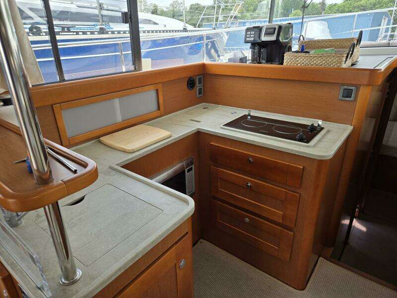 FIRST MATES 44ft Beneteau Yacht For Sale