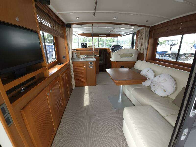 FIRST MATES 44ft Beneteau Yacht For Sale