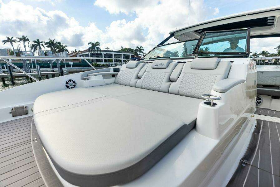 SWELLTIMES IV 32ft Sea Ray Yacht For Sale