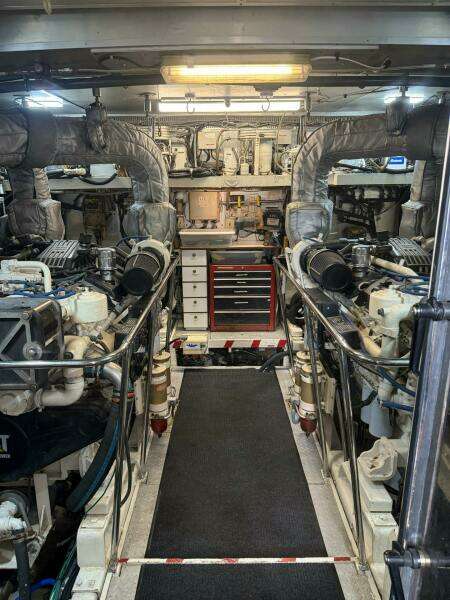 SANCTUARY 100ft Hargrave Yacht For Sale