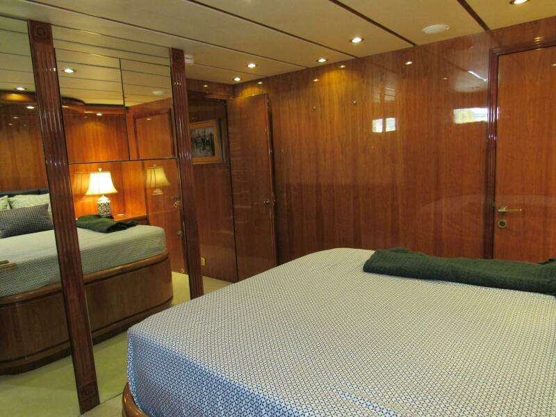 SANCTUARY 100ft Hargrave Yacht For Sale