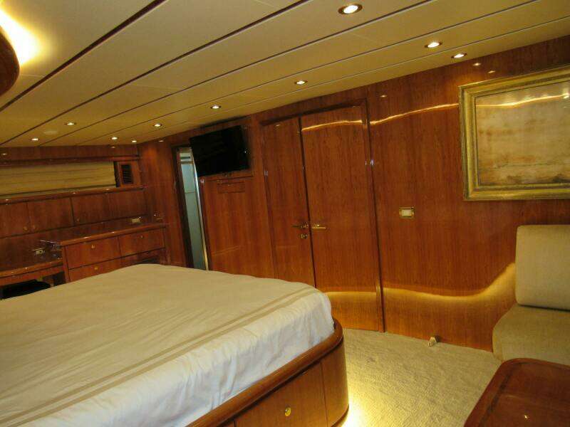SANCTUARY 100ft Hargrave Yacht For Sale