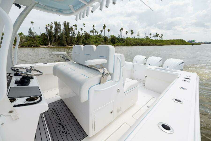 DOUBLE D  33ft SeaHunter Yacht For Sale