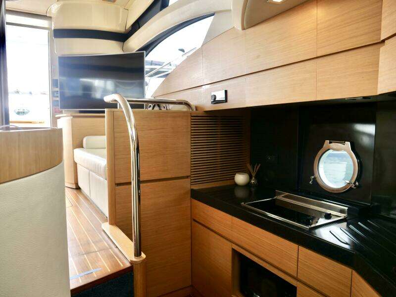 43ft Azimut Yacht For Sale