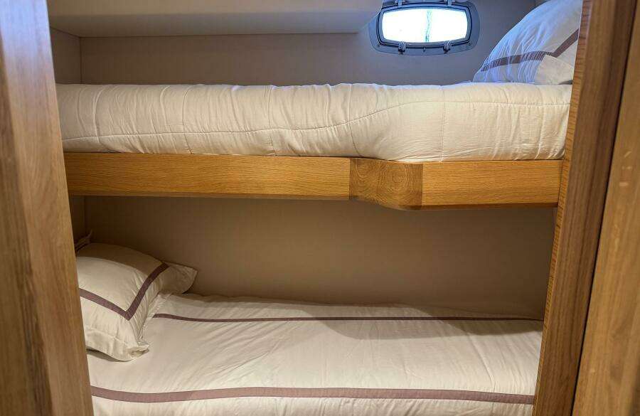 OASIS 62ft Outer Reef Trident Yacht For Sale