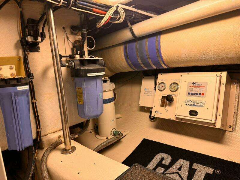 76ft Knight  amp  Carver Yacht For Sale