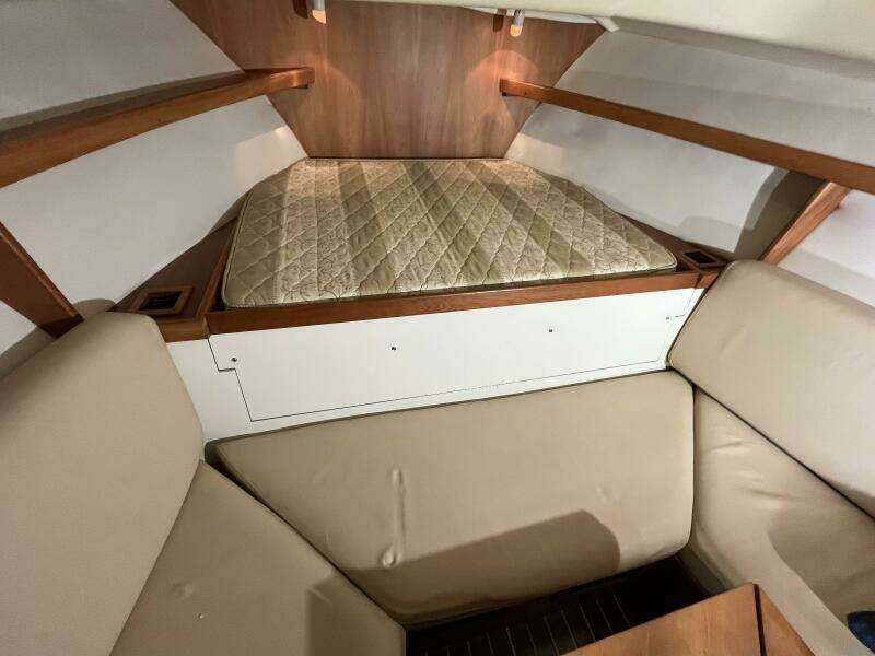 Blue Note 30ft Mainship Yacht For Sale