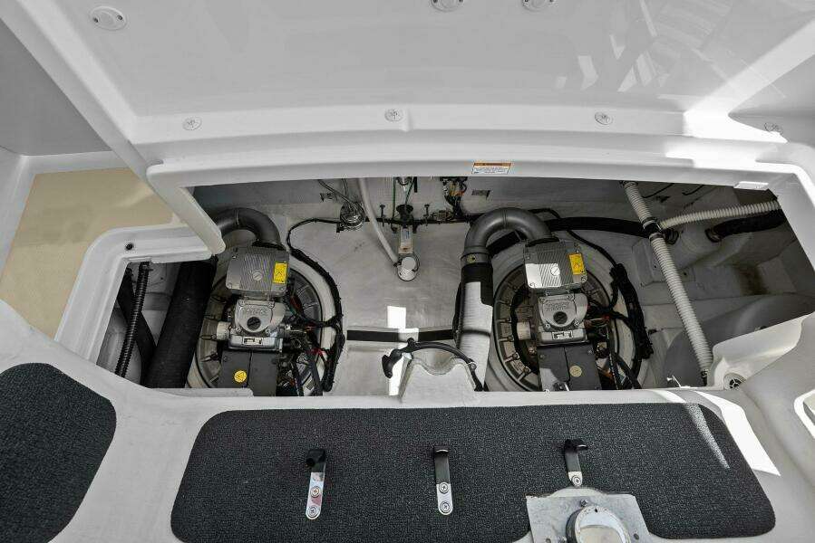 2016 Sabre 42 Salon Express- PABLO'S CRUISE- Engine Room