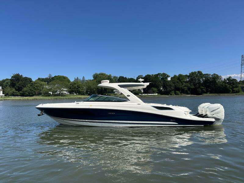 35ft Sea Ray Yacht For Sale