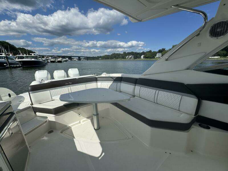 35ft Sea Ray Yacht For Sale