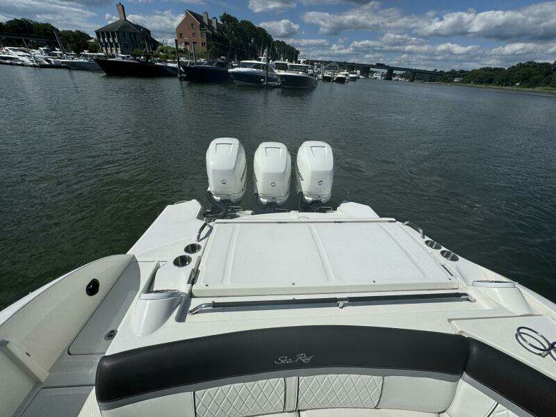 35ft Sea Ray Yacht For Sale