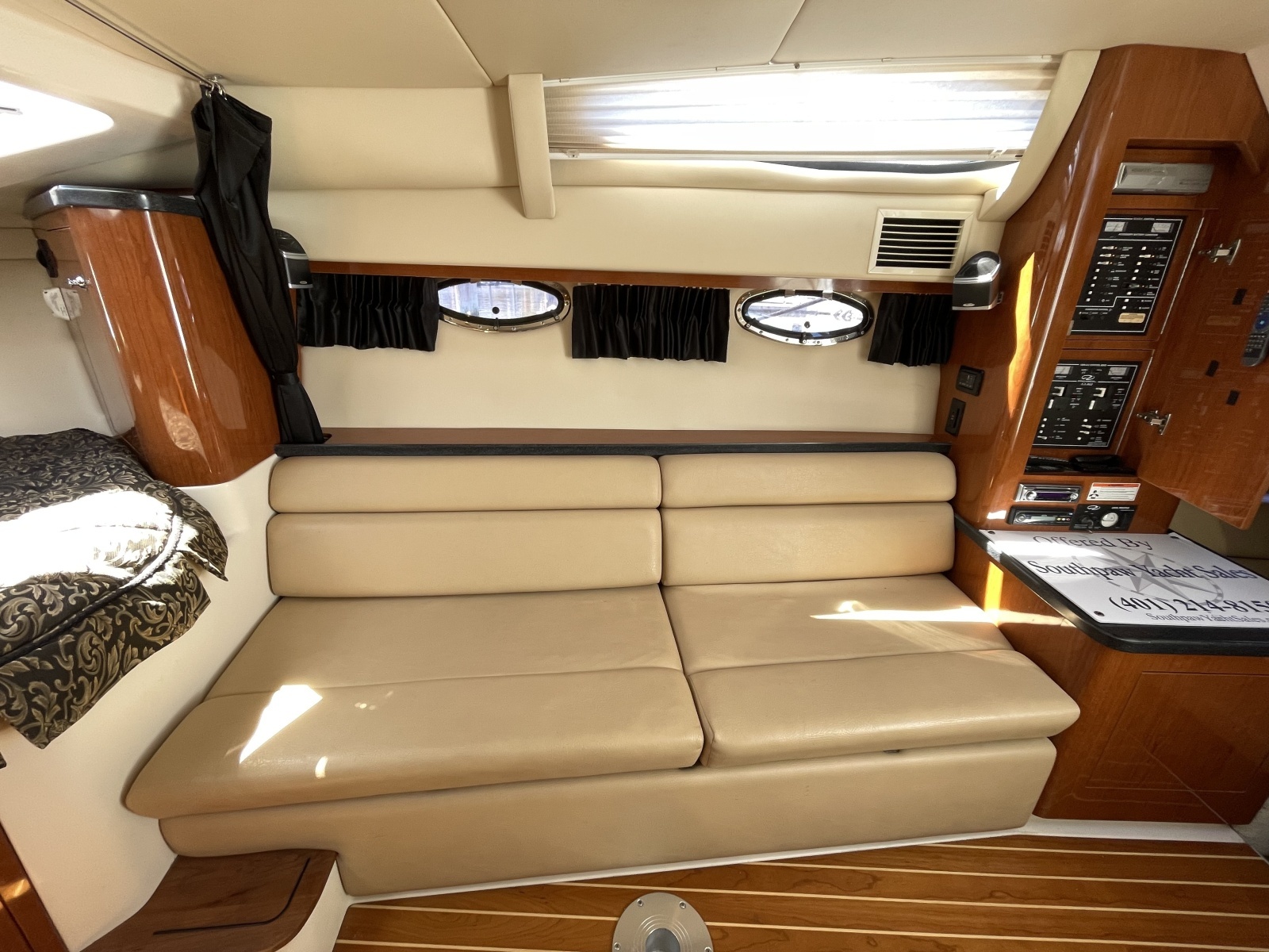 2007 Regal 3360 Window Express