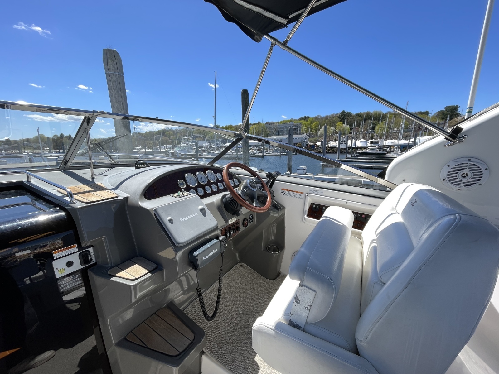 2007 Regal 3360 Window Express