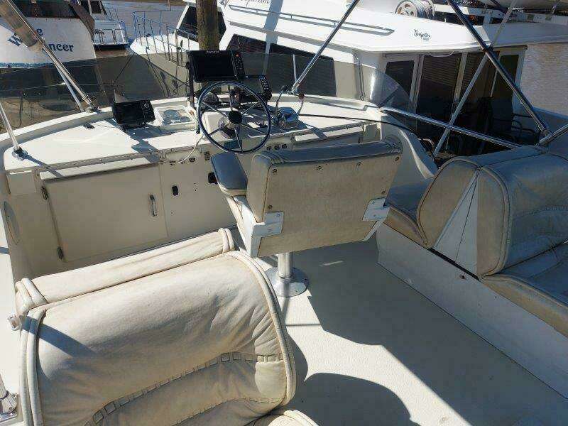 26ft Tollycraft Yacht For Sale