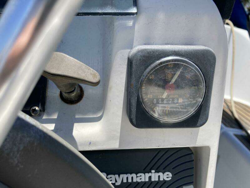 37ft Beneteau Yacht For Sale