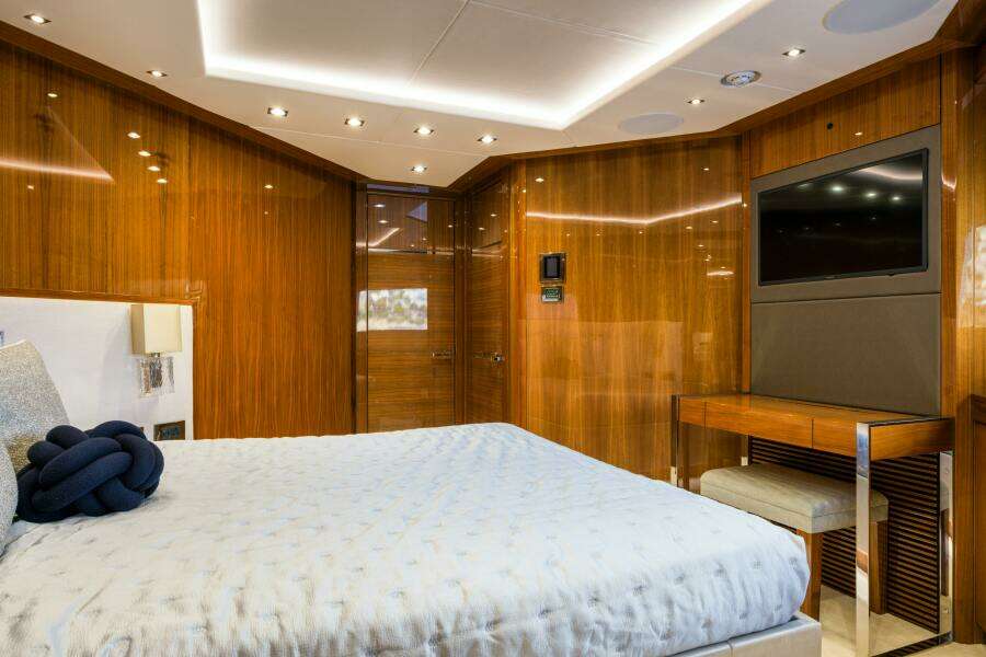 MERCY OCEANS 115ft Sunseeker Yacht For Sale