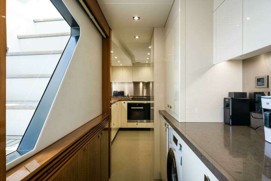 MERCY OCEANS 115ft Sunseeker Yacht For Sale