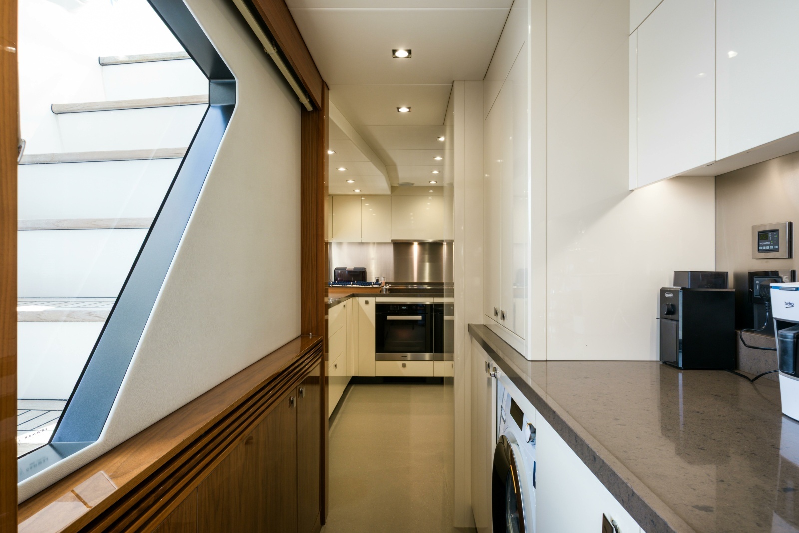 MERCY OCEANS 115ft Sunseeker Yacht For Sale