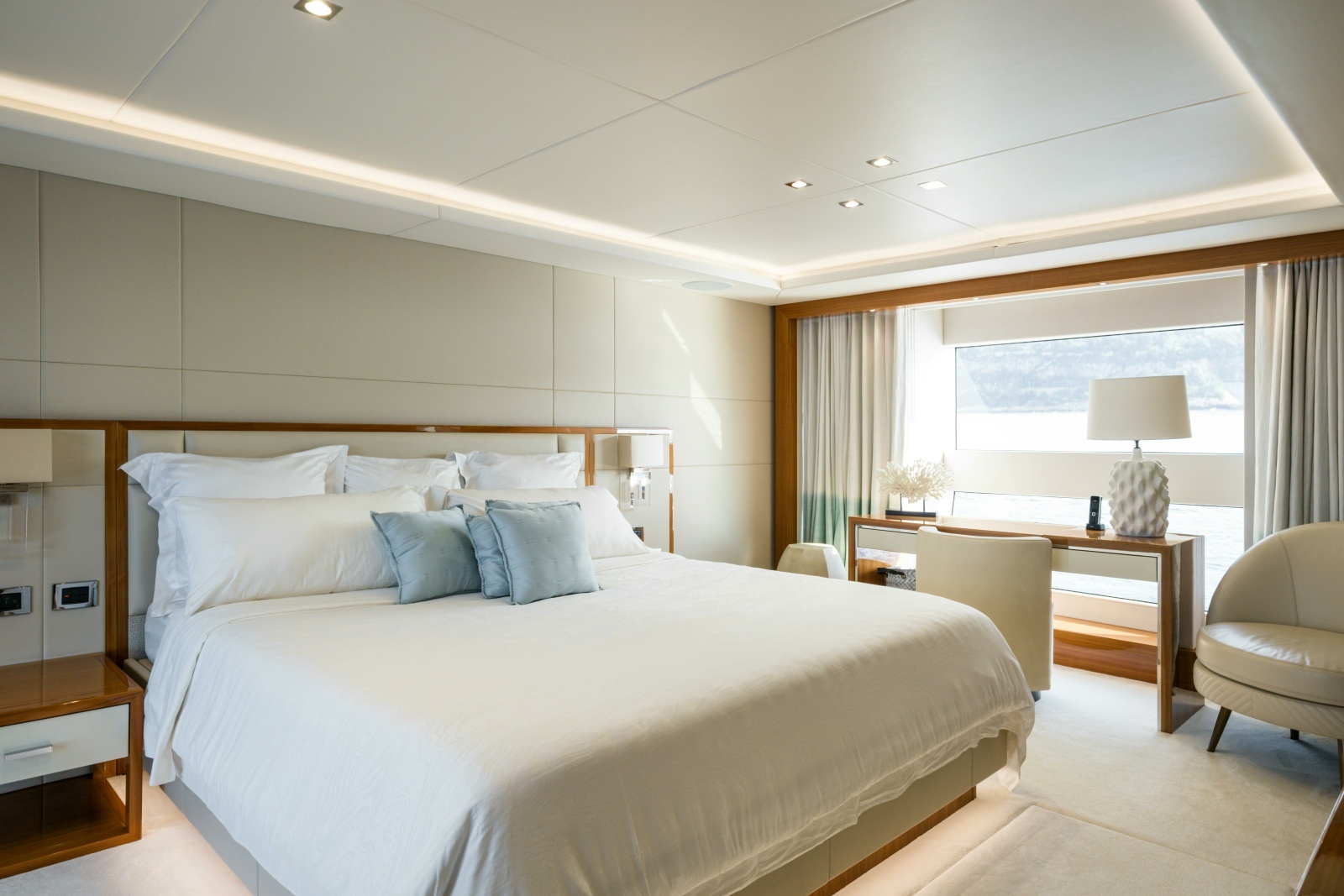 MERCY OCEANS 115ft Sunseeker Yacht For Sale