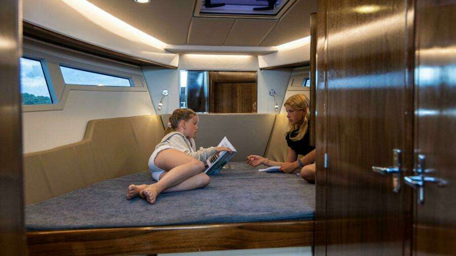 33ft Aquador Yacht For Sale
