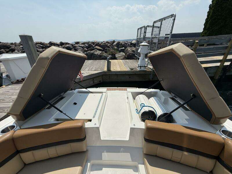 25ft Sea Ray Yacht For Sale