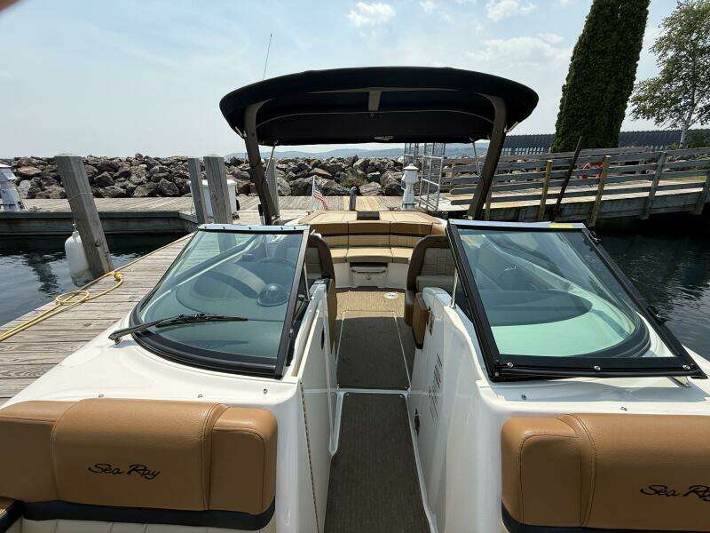 25ft Sea Ray Yacht For Sale
