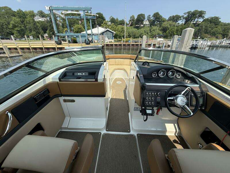 25ft Sea Ray Yacht For Sale