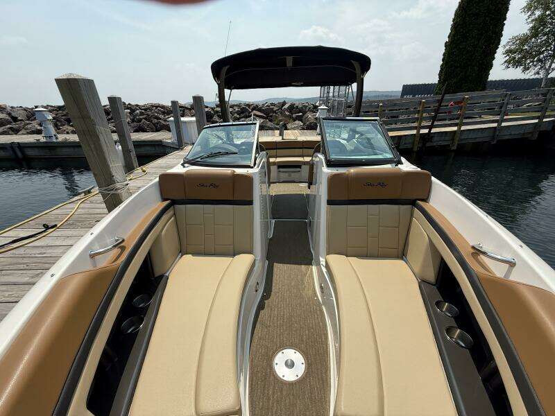 25ft Sea Ray Yacht For Sale