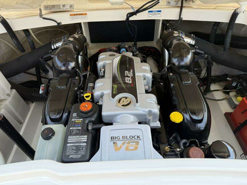 25ft Sea Ray Yacht For Sale