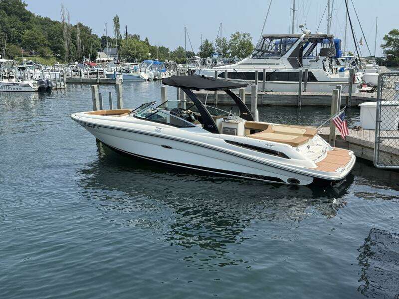 25ft Sea Ray Yacht For Sale