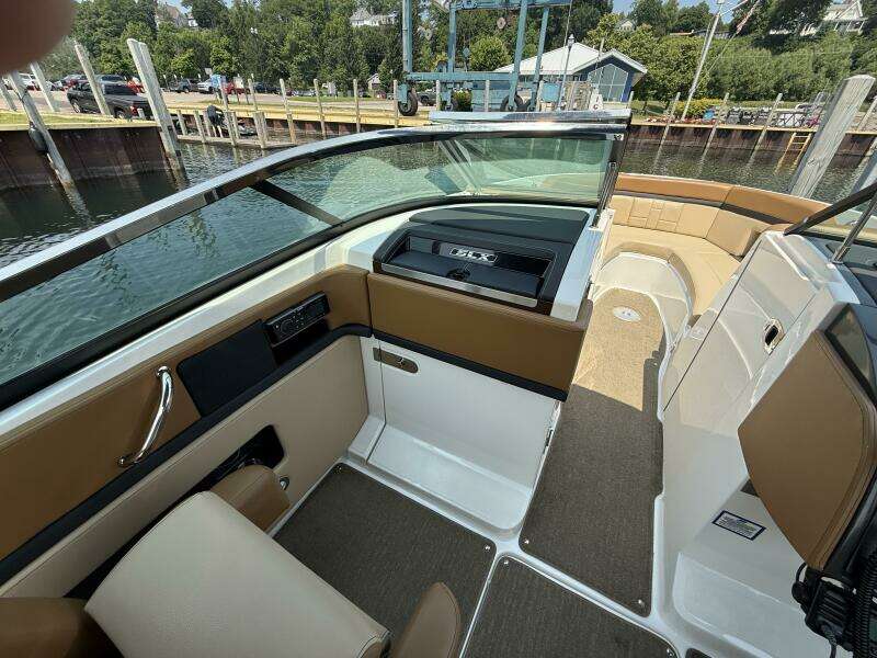 25ft Sea Ray Yacht For Sale