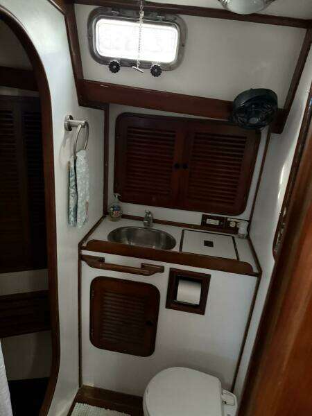 DELLA THERESE 42ft Tayana Yacht For Sale