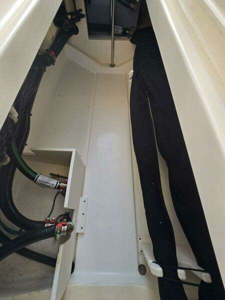 27ft Pursuit Yacht For Sale
