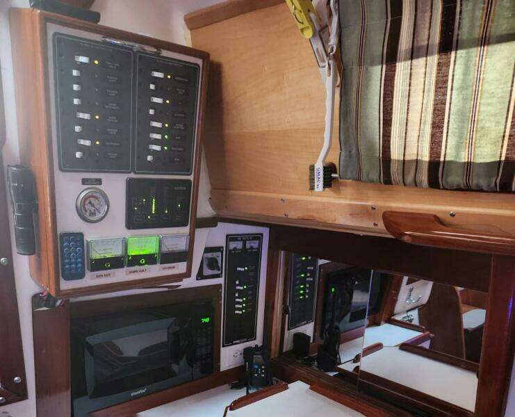 Anthem 34ft Morgan Yacht For Sale