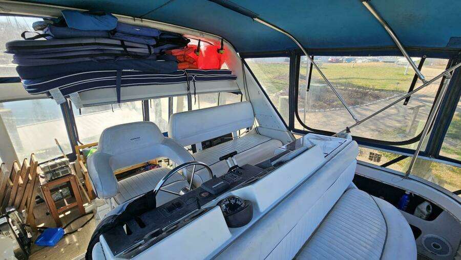 1994 Carver 350 Mariner Power 751975 20250501094117869 52_XLARGE