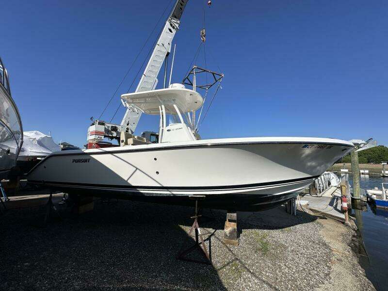23ft Pursuit Yacht For Sale