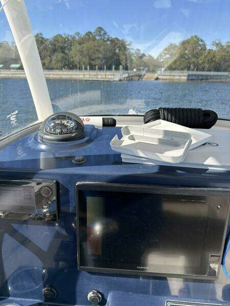 23ft Pursuit Yacht For Sale