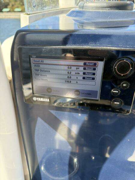 23ft Pursuit Yacht For Sale