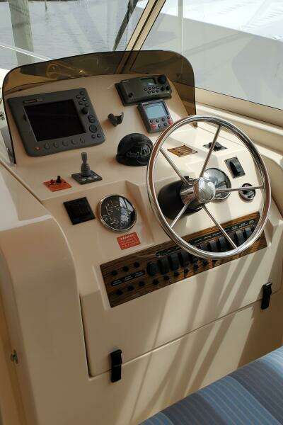 Thirsty Boy 34ft Mainship Yacht For Sale